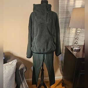 Athleta Cozy Dark Green Sherpa Pullover Hoodie